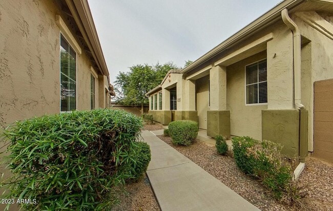 Building Photo - 10248 E Isleta Ave
