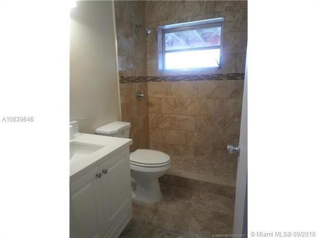 Foto del edificio - 9600 SW 9th Terrace