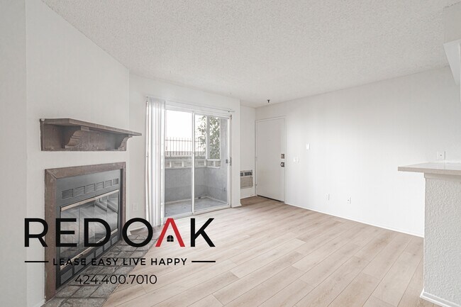 Foto del edificio - 10346 Commerce Ave