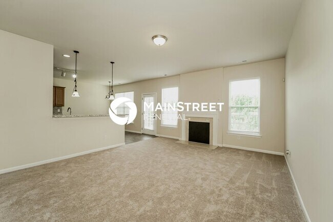 Foto del edificio - 5 Bedroom Pet-Friendly Home in Charlotte, NC with Main Street Renewal