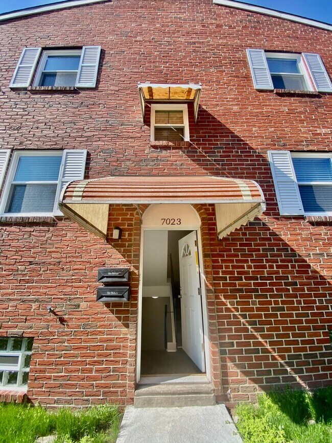Building Photo - 7023 Lindbergh Blvd