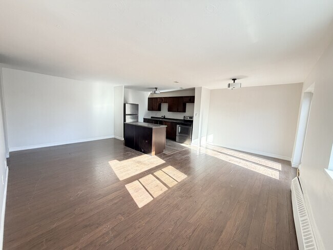 Photo du bâtiment - 20 Bradmon Dr