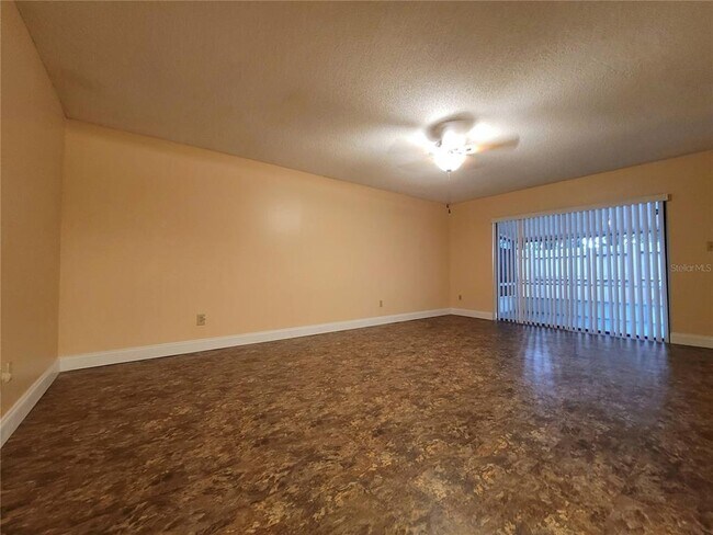 Foto del edificio - 7468 Canford Ct