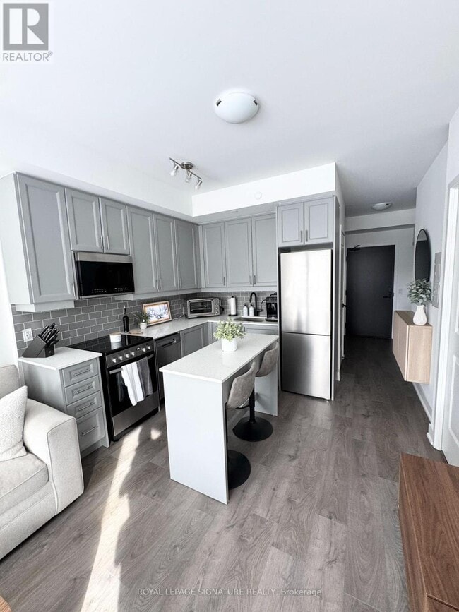 Building Photo - 2343 Khalsa Gate