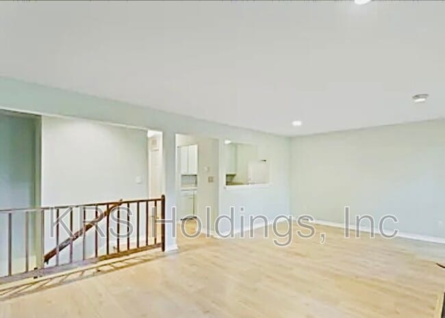 Building Photo - 1248 Clifden Green