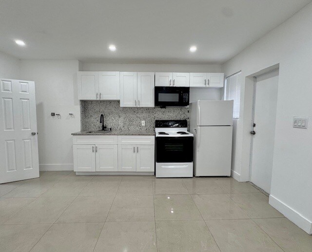 Foto del edificio - 724 NW 3rd Ct