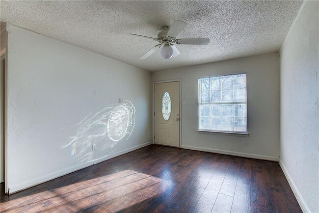 Building Photo - 6608 Johnny Morris Cove