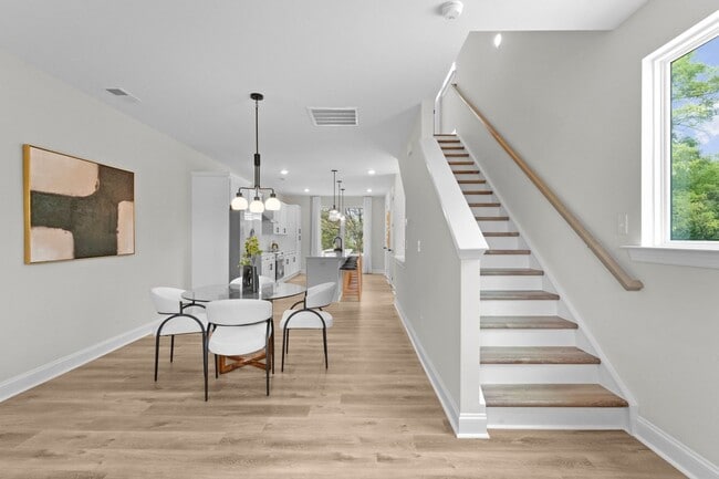 Building Photo - Brand New 3BR/3.5BA Townhome in Charlotte