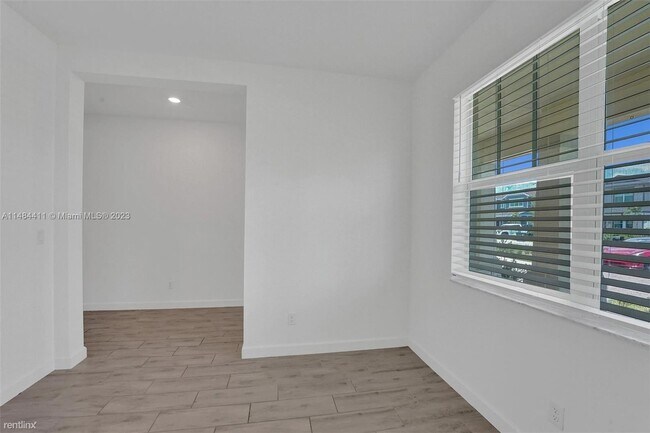 Building Photo - 3 br, 2.5 bath House - 1273 Wandering Will...