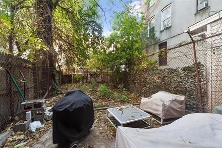 Foto del edificio - 131 W 130th St