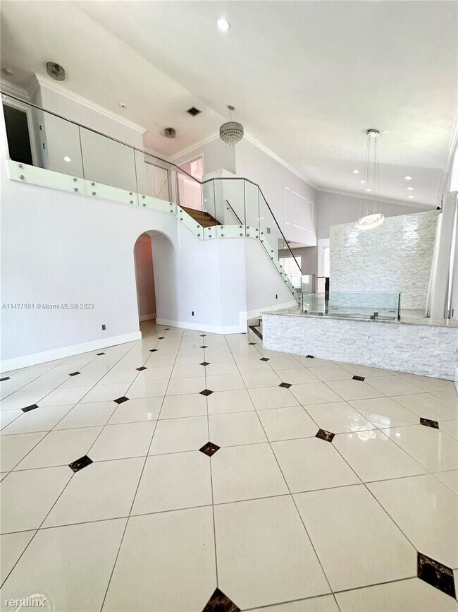 Foto del edificio - 4 br, 4 bath House - 1902 SW 156th Ave