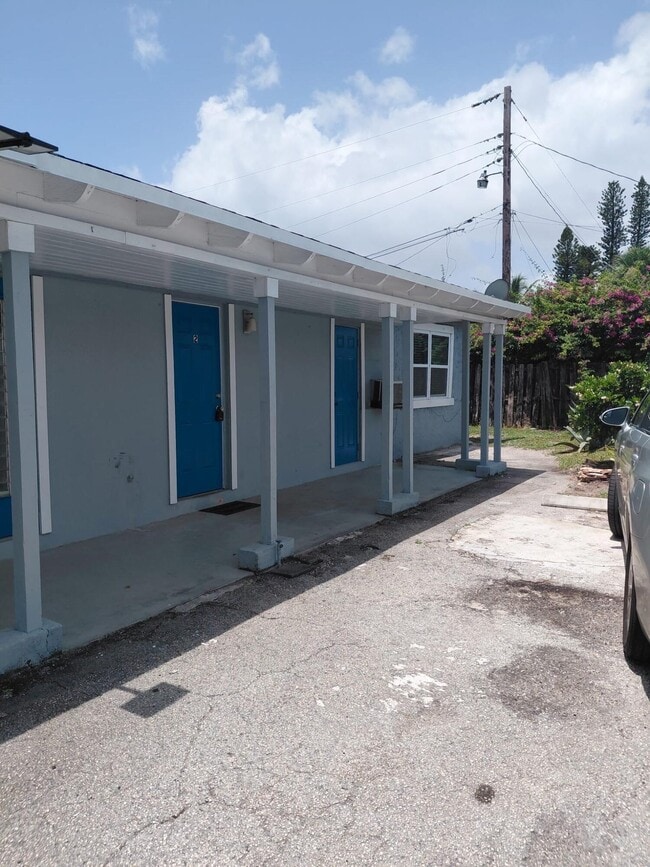 Building Photo - 4610 Belvedere Rd