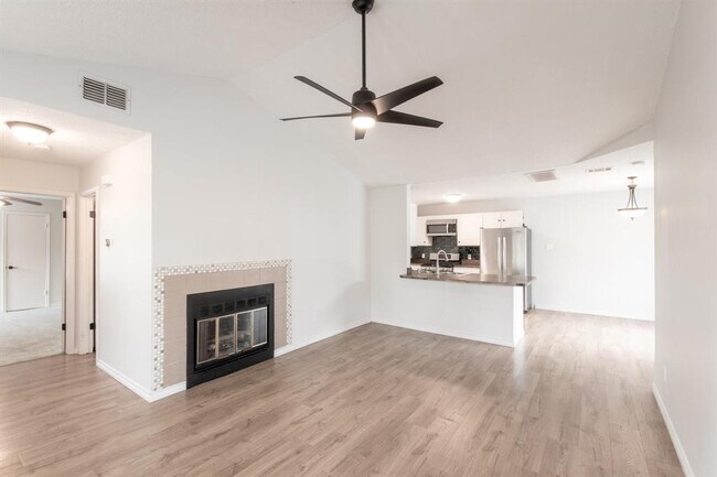 Building Photo - 1217 Silverton Ct