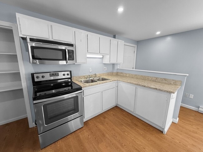 Building Photo - 2 North St