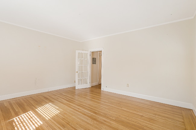 Building Photo - 1732 6th Ave