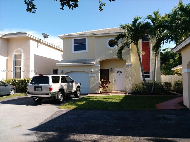 Foto del edificio - 804 NW 99th Ave
