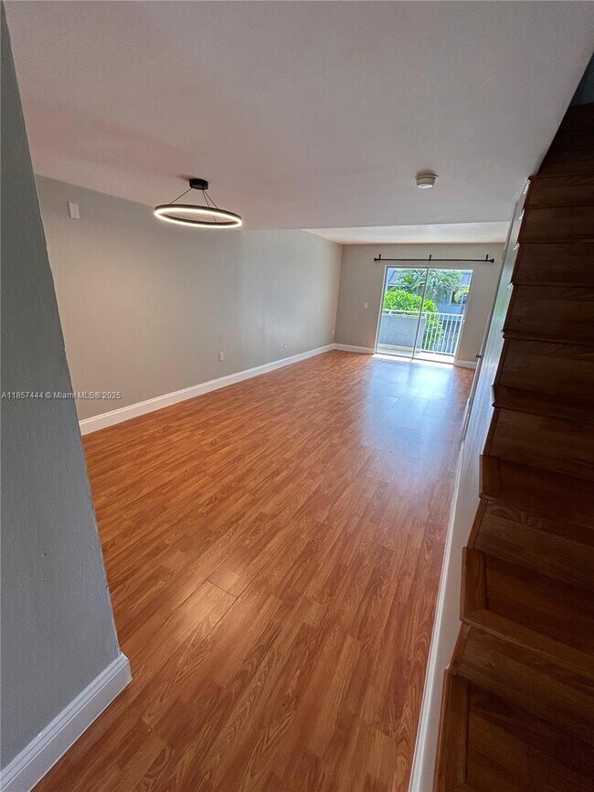 Foto del edificio - 4600 SW 67th Ave