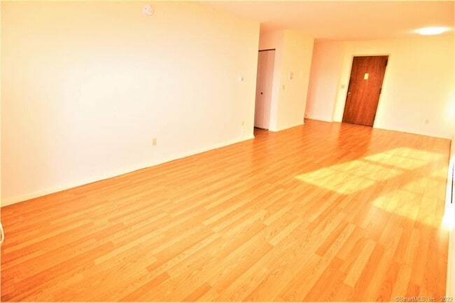 Building Photo - 84 Broad St