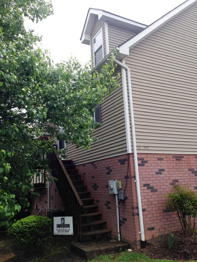 Foto del edificio - 808 Cambridgeshire Ct