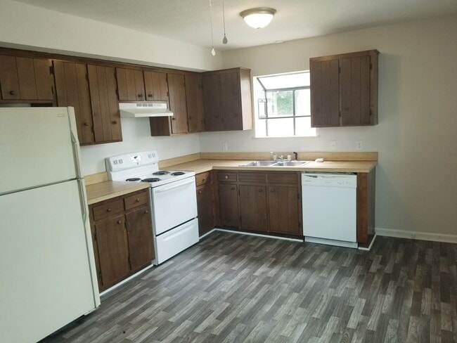 Building Photo - Park Avenue Duplexes