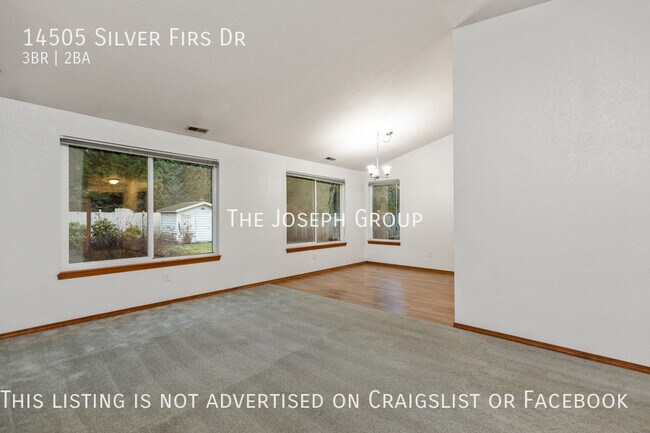 Building Photo - Beautiful 3BD/2BA home in Silver Firs!