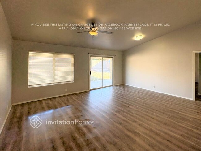 Building Photo - 8816 W Las Palmaritas Dr