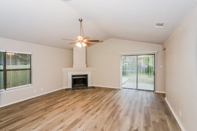 Foto del edificio - 9335 Autumn Storm