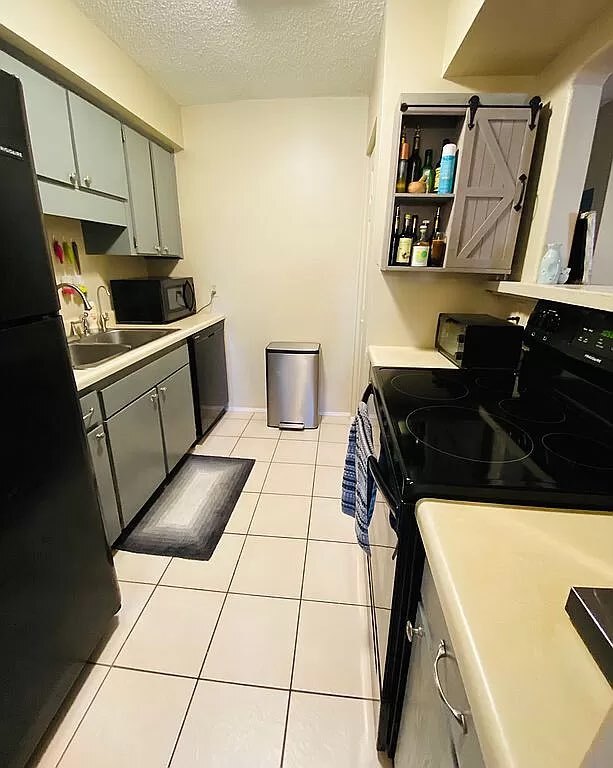 Foto del edificio - 9005 Westchester Cir