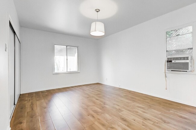 Building Photo - 288 S Coronado St