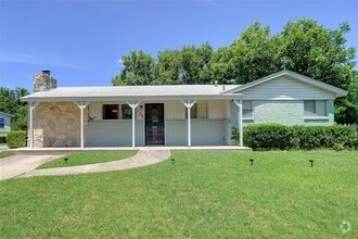 Building Photo - 129 Shoreline Dr