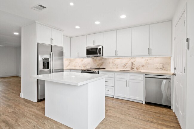 Foto del edificio - 10240 Longmont Dr