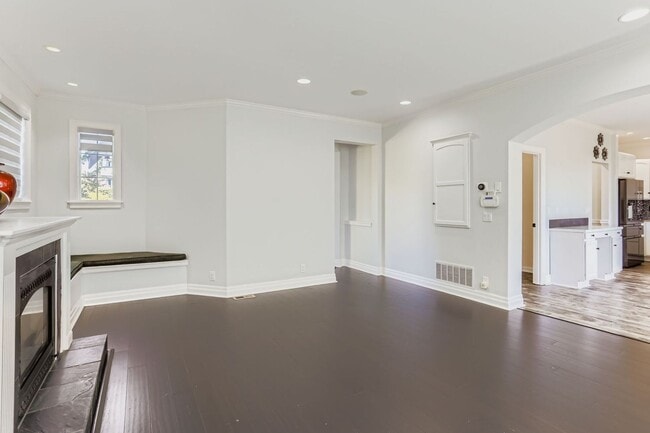 Building Photo - 4bd/3.25ba Kirkland house