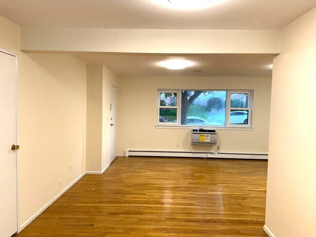 Foto del edificio - 3901 Dobrin Ct