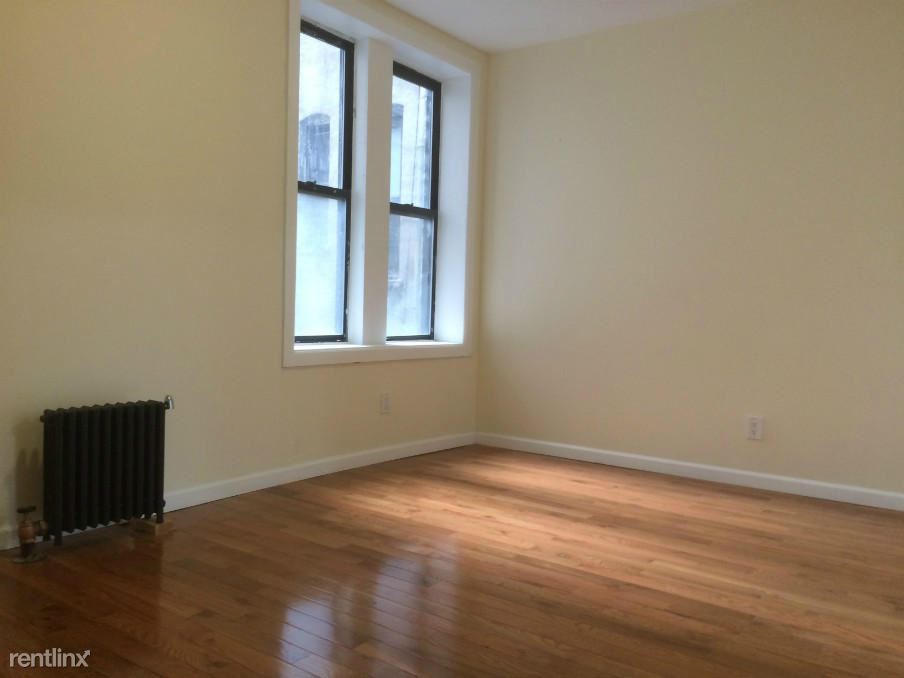Building Photo - 564 W 160th St