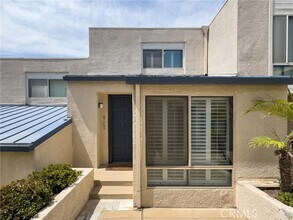 Building Photo - 7301 Vista Del Mar