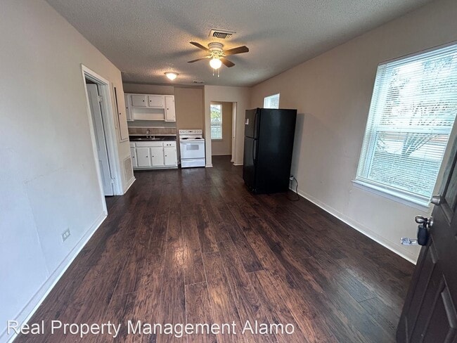 Building Photo - 2 br, 1 bath House - 617 S Palmetto Unit 4