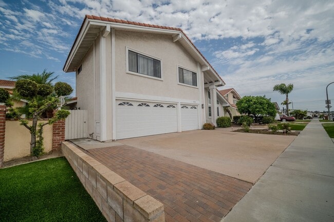 Photo - Fountain Valley Family home
