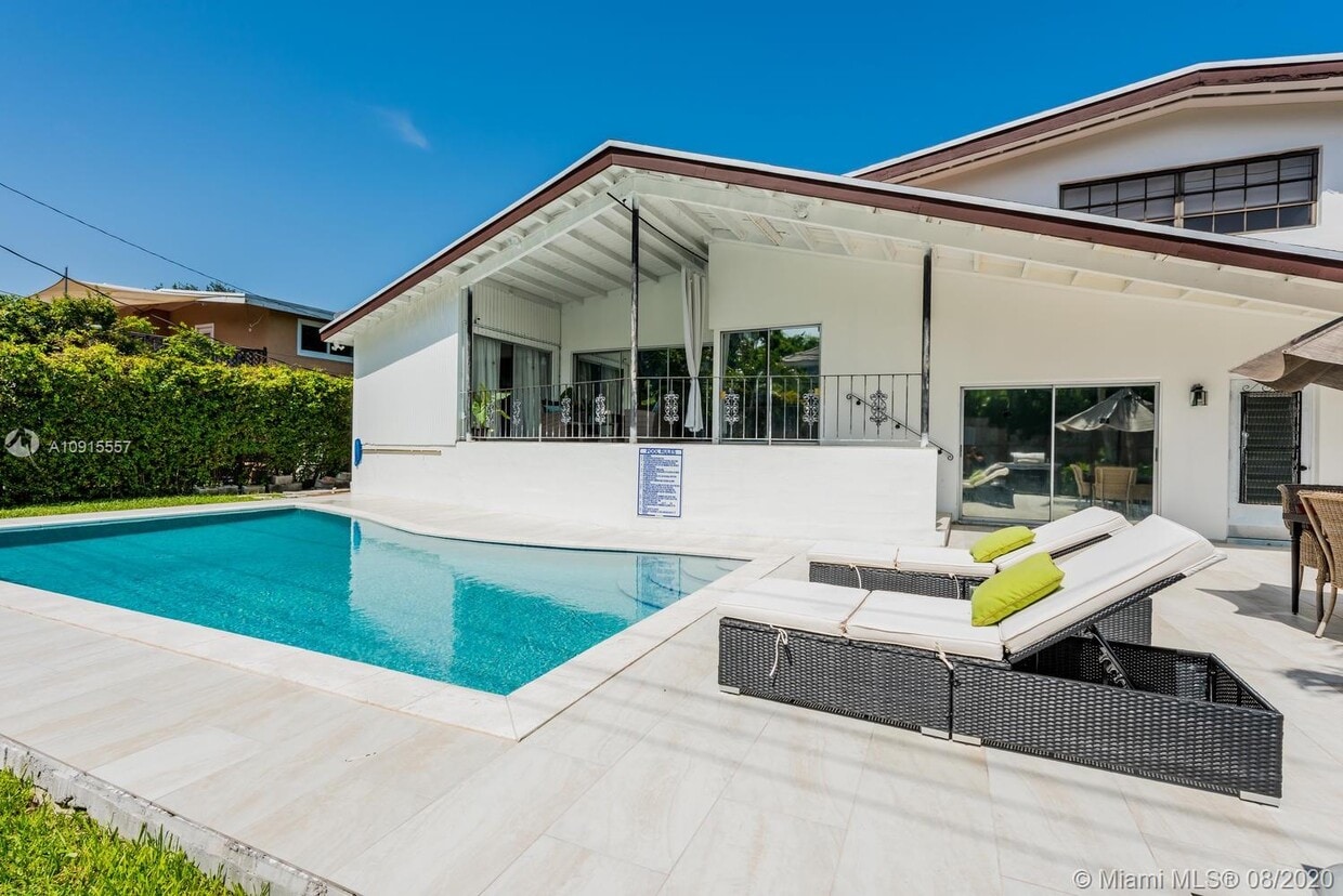 19920 Highland Lakes Blvd, North Miami Beach, FL 33179 House for Rent