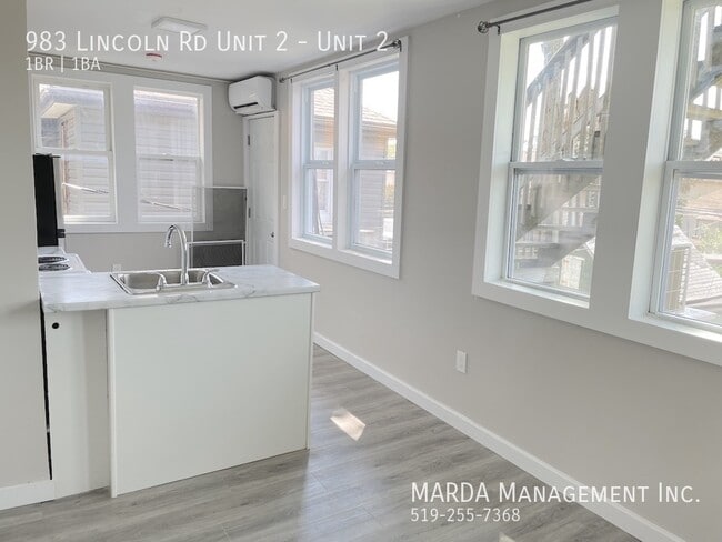 Building Photo - RENOVATED 1 BED/1 BATH IN WALKERVILLE + HYDRO