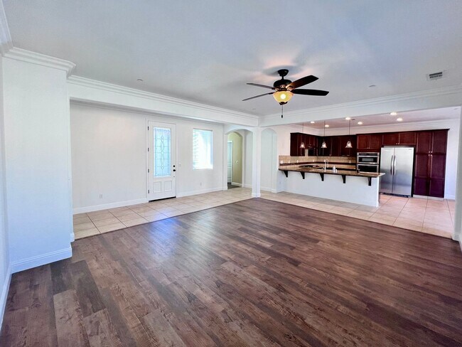 Foto del edificio - $2,695 Church & Clovis Ave., 4 Bedroom House - Edna Ave. Fresno / Energy Efficient