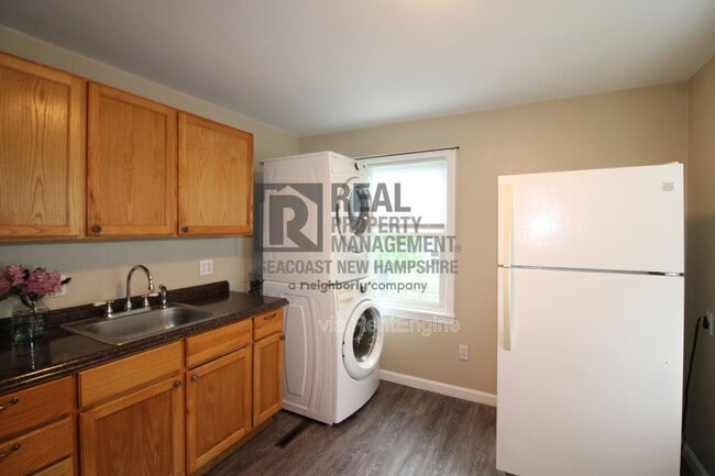 Building Photo - 4 Bicknell St