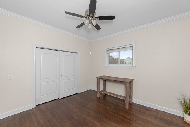 Foto del edificio - 915 W Waveland Ave