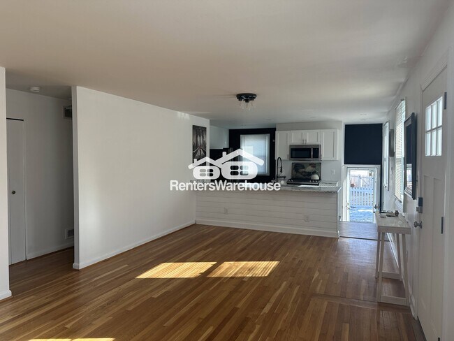 Foto del edificio - 1603 Charmuth Rd