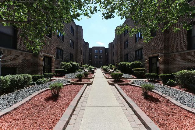 Building Photo - 3725.5 N Pine Grove Ave