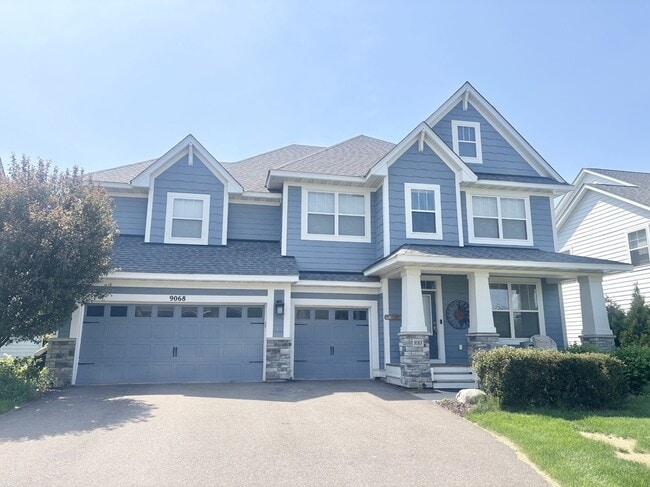 Building Photo - 9068 Red Oak Trl