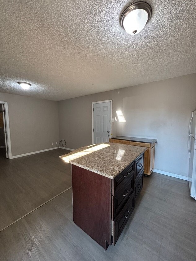 Foto principal - 621 66th St