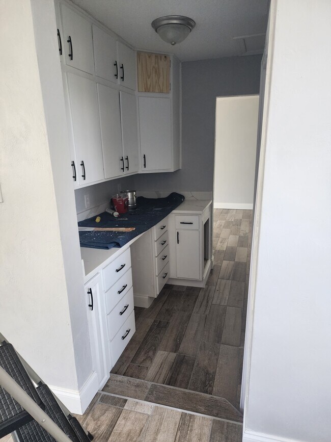 Foto del edificio - 2714 Dach Ave