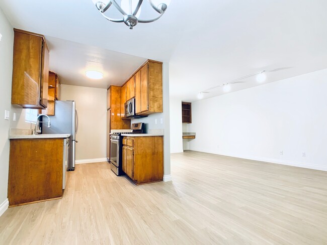 Building Photo - 12756 Caswell Ave