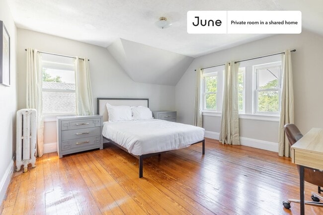 Building Photo - Room in Shared 9 bed/2 bath home in Brighton