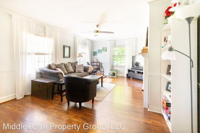 Building Photo - 3 br, 1.5 bath House - 1401 N Woodridge Ave.